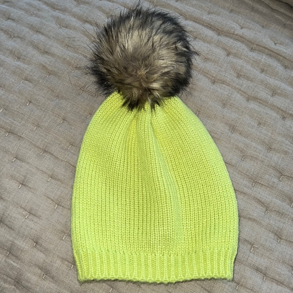 NWOT Aerie Pom Winter Hat - Picture 1 of 3